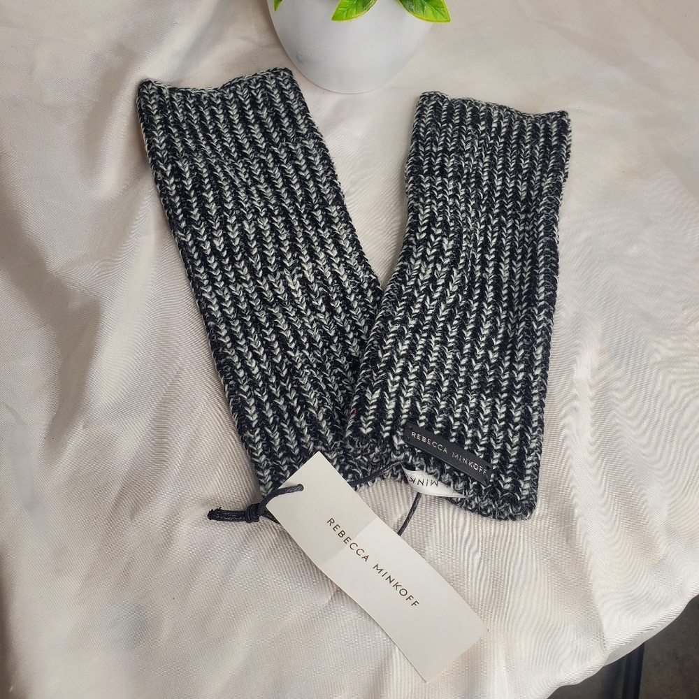 ♧ Rebecca Minkhoff Black Marled Knit Wrist Warmers One Size